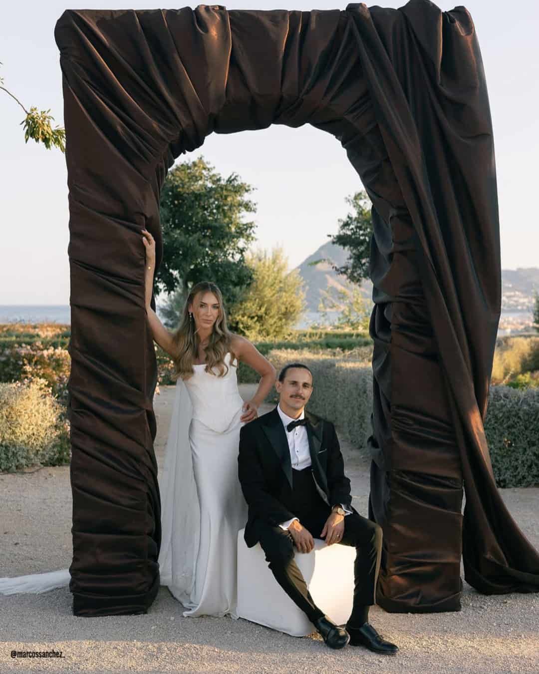 Minimalist Wedding Arches And Altars