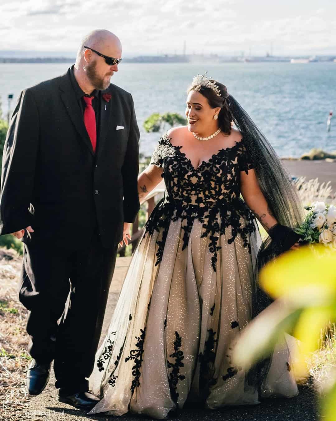 Black Lace Wedding Dresses For Plus Size