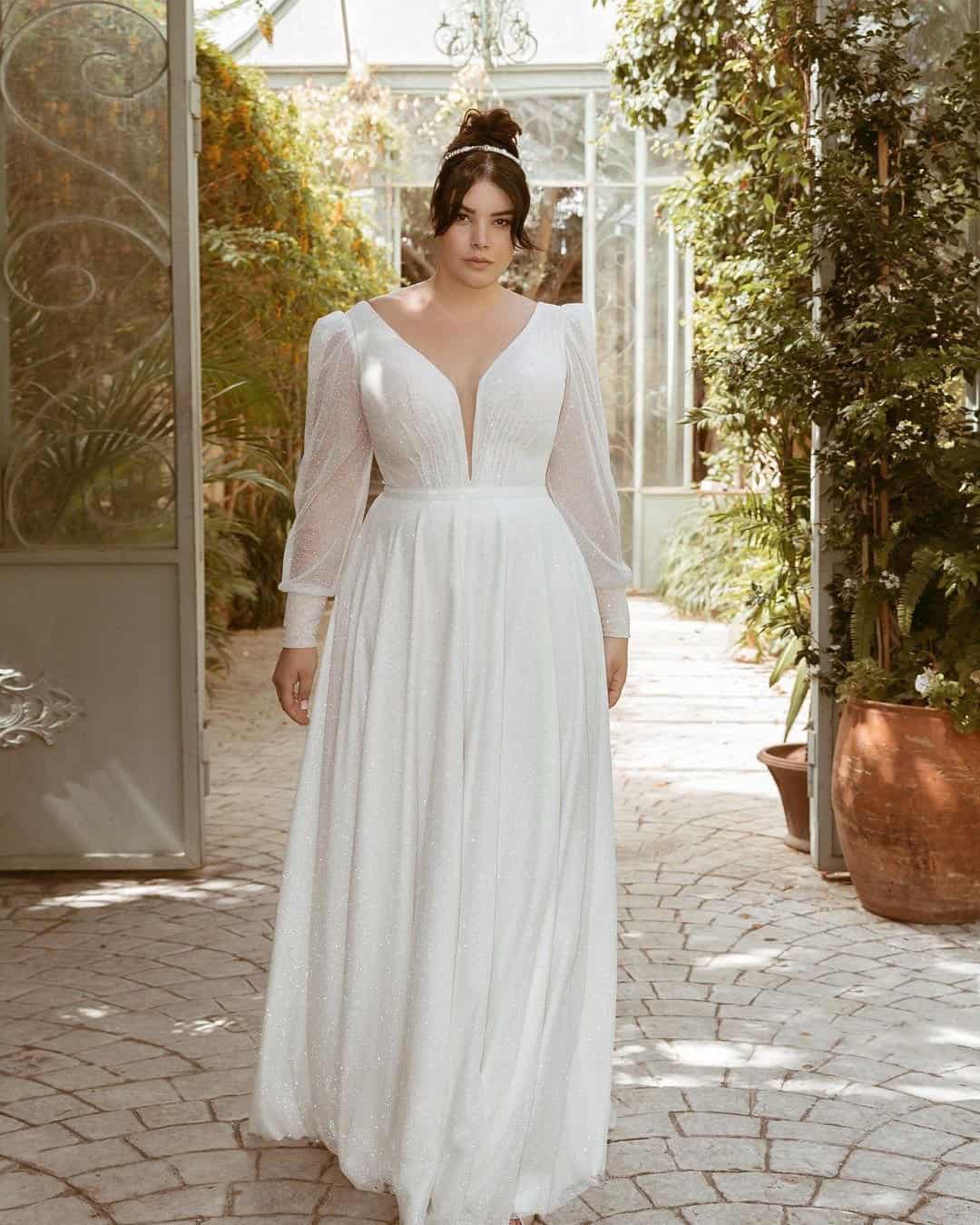 Plus Size Lace Wedding Dresses With Sleeves