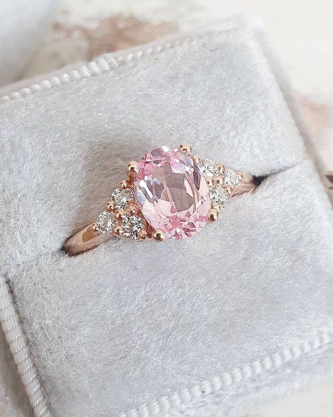 White Gold Rings With Beautiful Sapphires