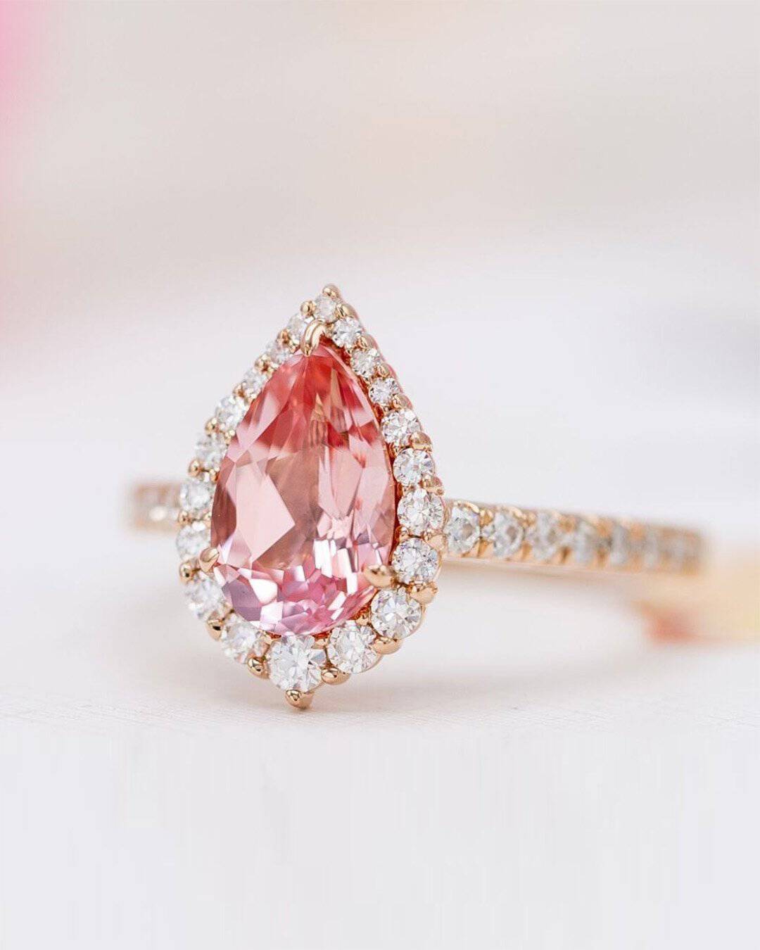 White Gold Rings With Beautiful Sapphires
