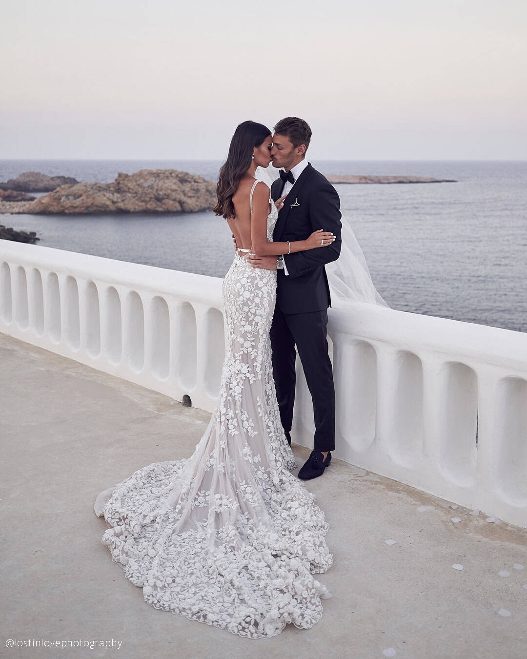 Sexy Backless Wedding Dresses