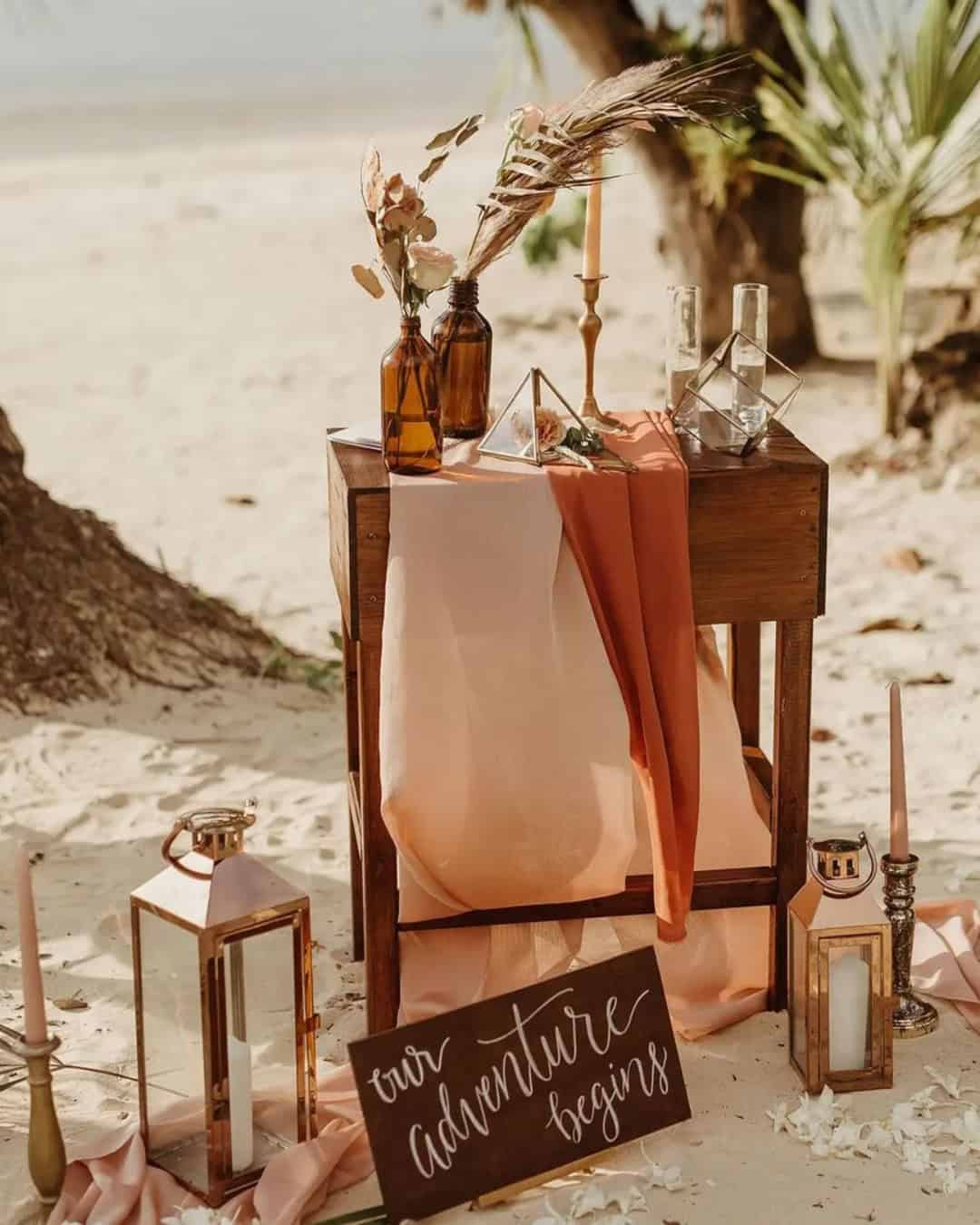 Main features of a small wedding, intimate wedding