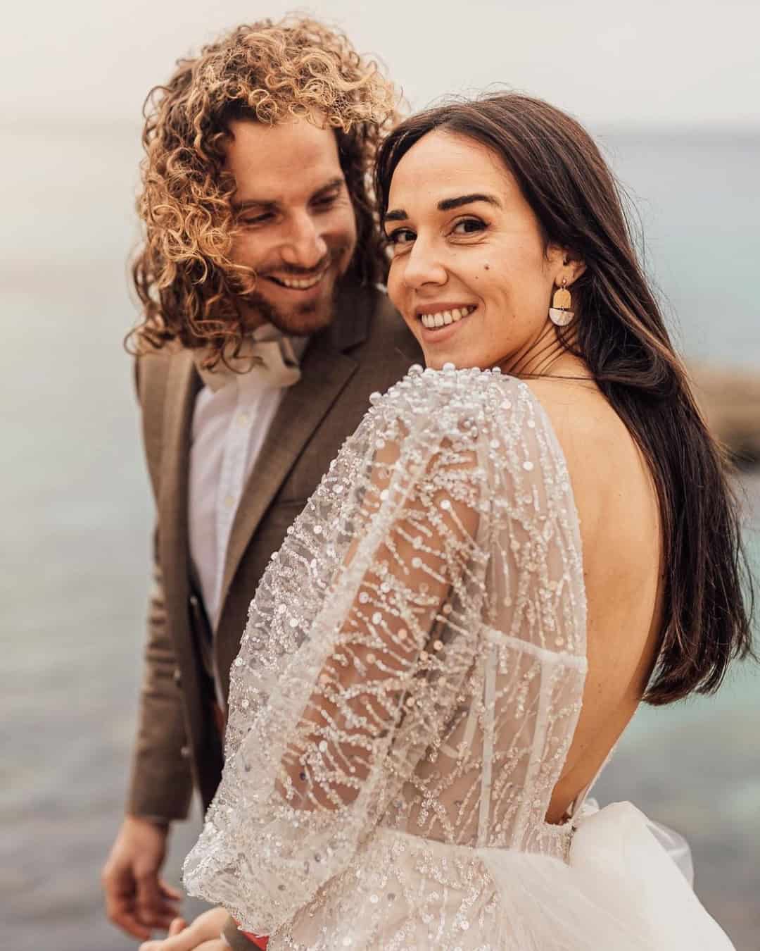 Main features of a small wedding, intimate wedding