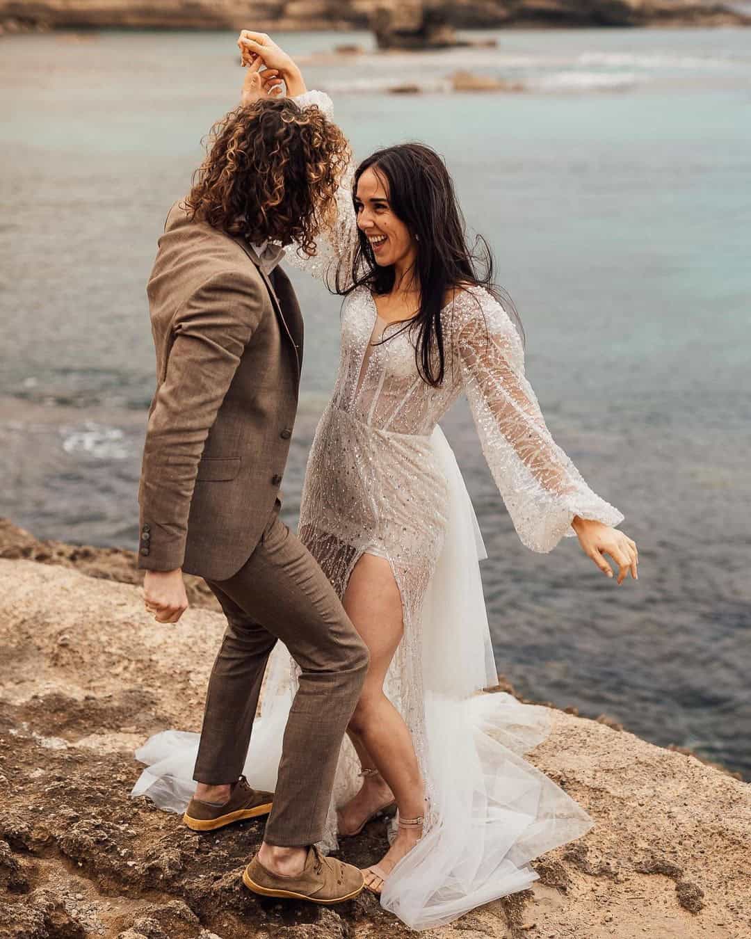 Main features of a small wedding, intimate wedding