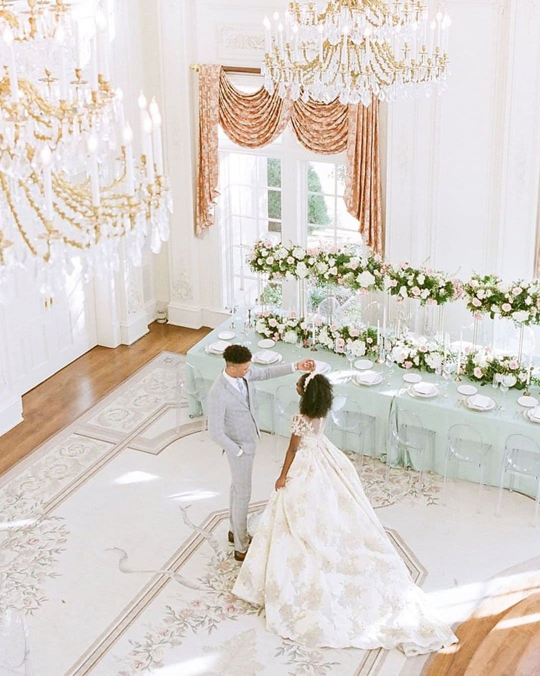 How to plan a beach wedding