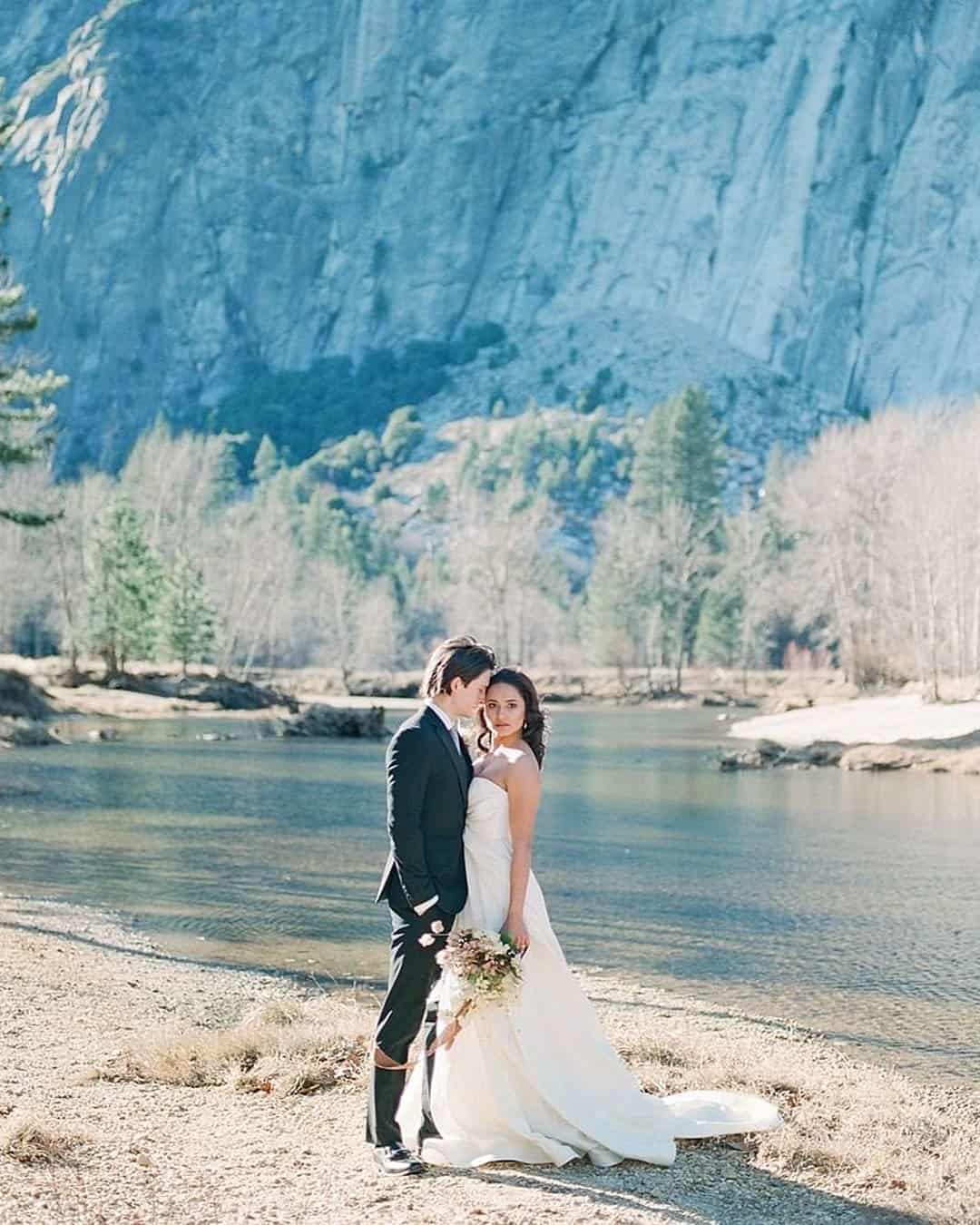 How to plan a courthouse wedding