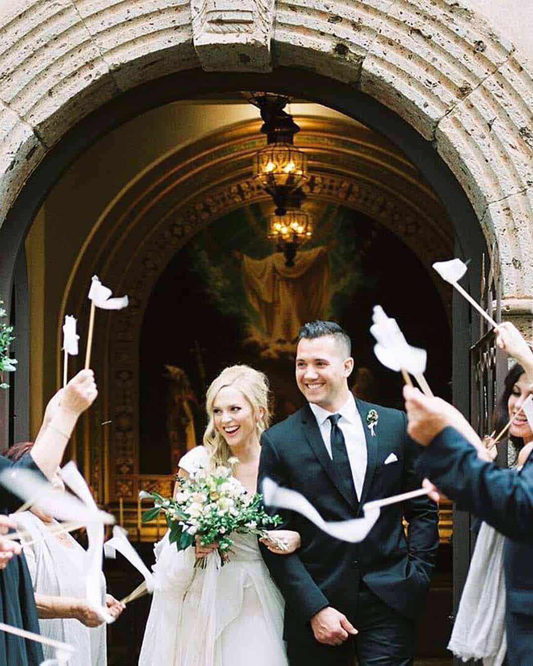 How to plan a destination wedding