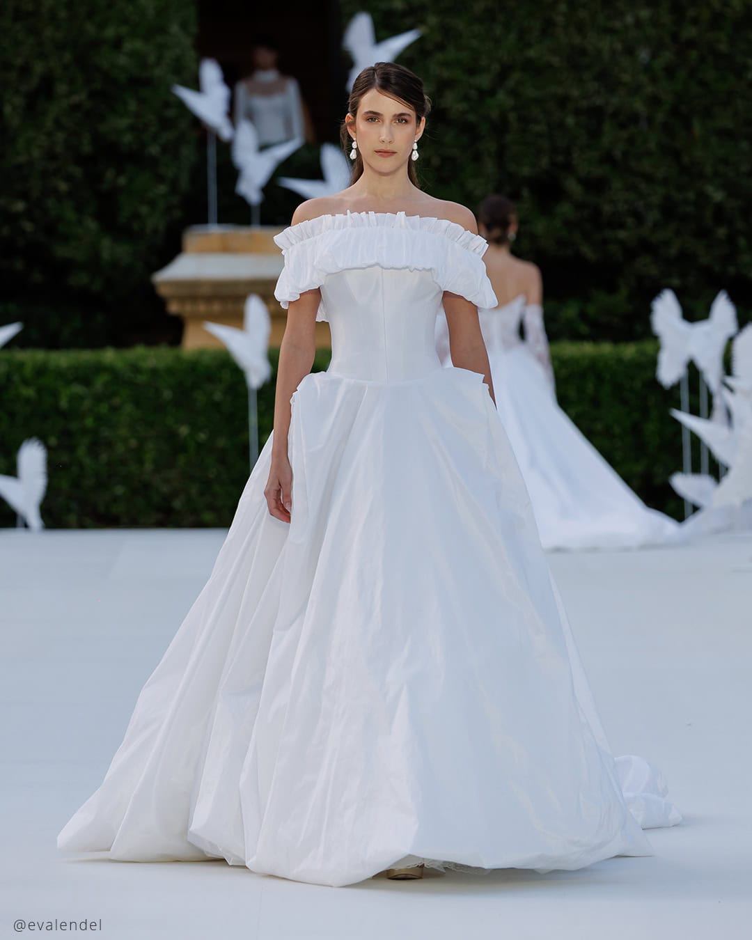 Simple Off The Shoulder Wedding Dresses