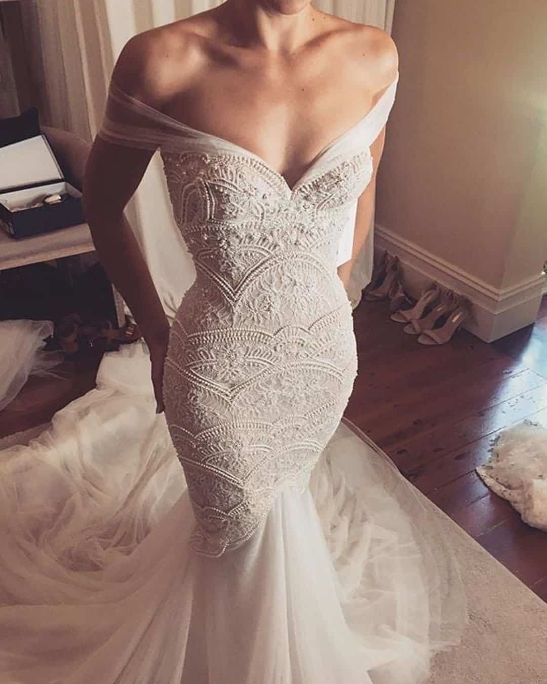 Vintage Off Shoulder Wedding Gowns
