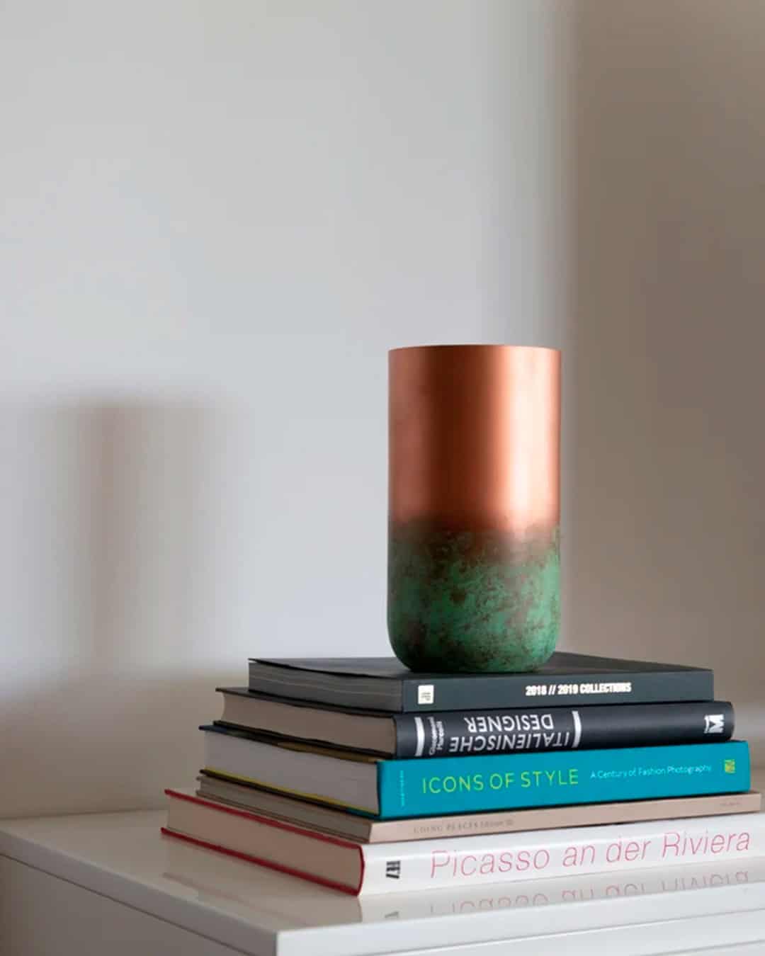 Modern theme: Desk set