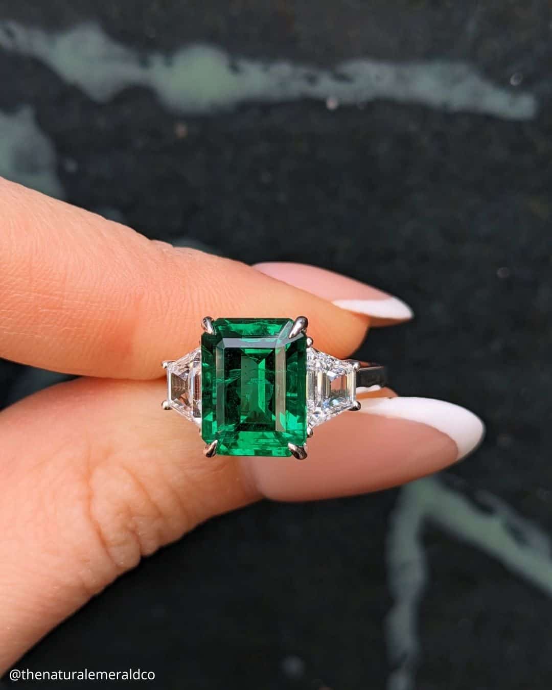 Oval Engagement Rings
