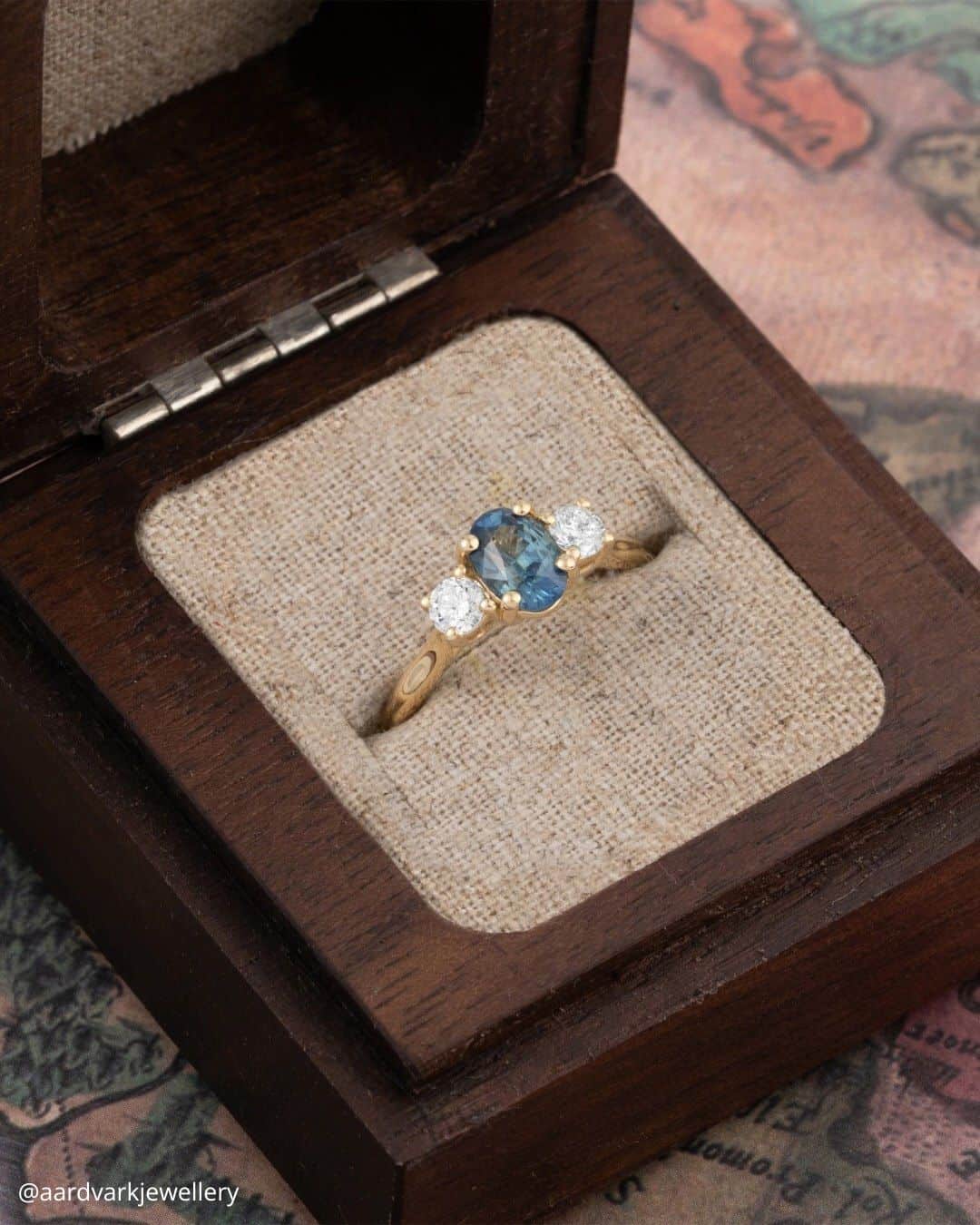 Oval Engagement Rings