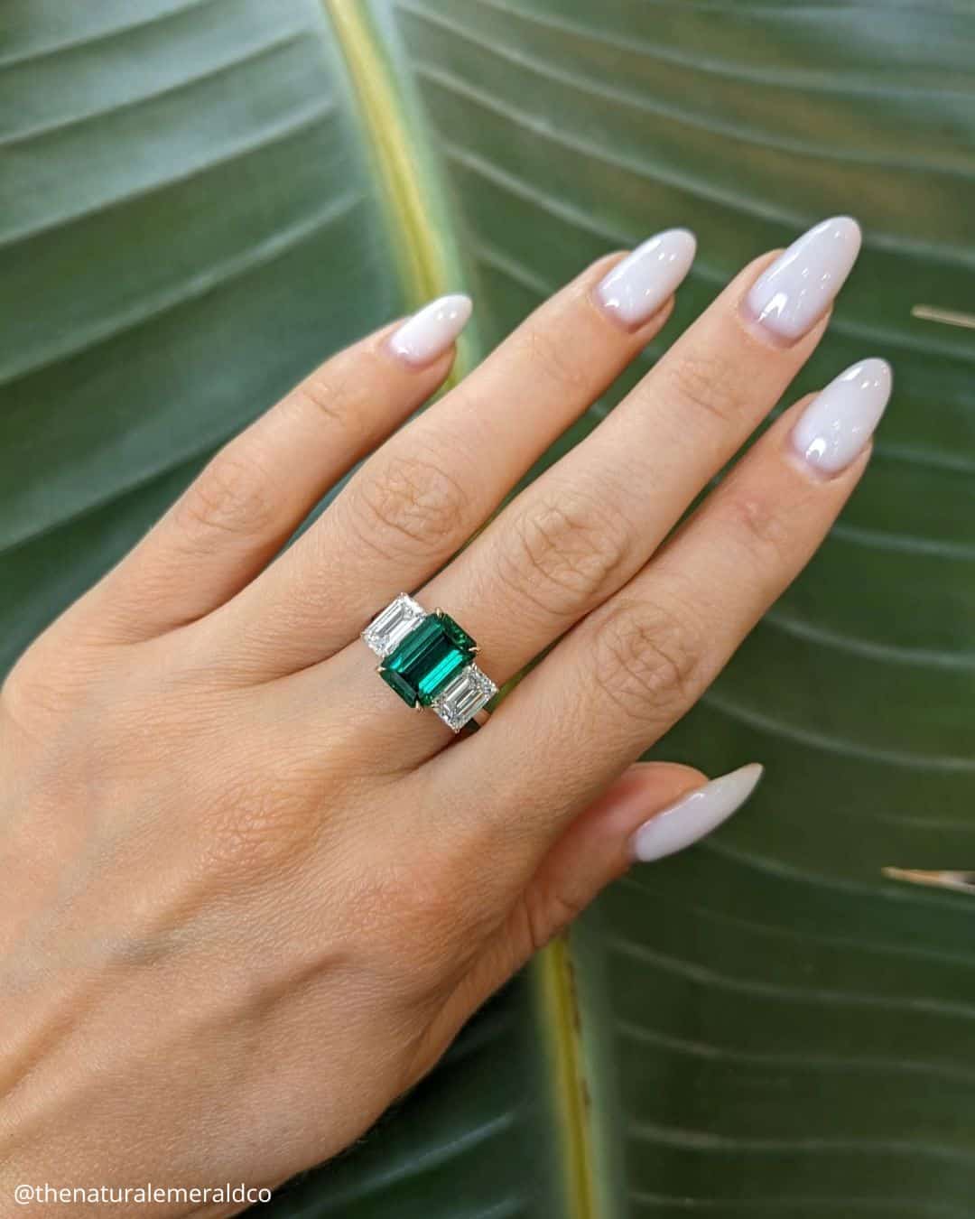 Oval Engagement Rings