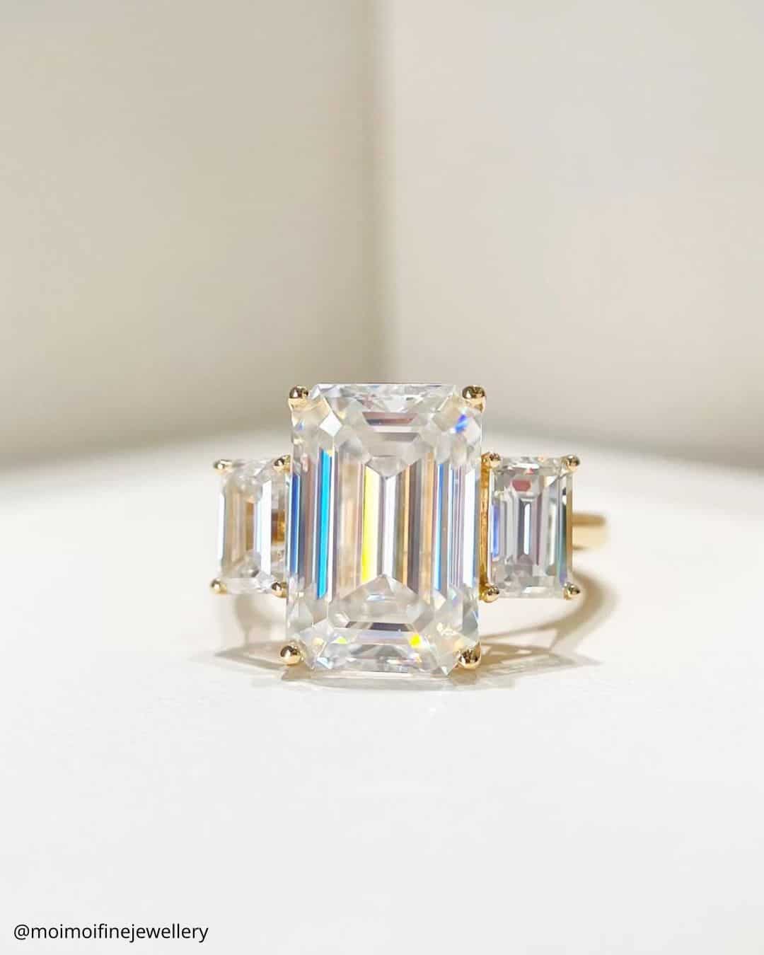 Halo 3 Stone Engagement Rings