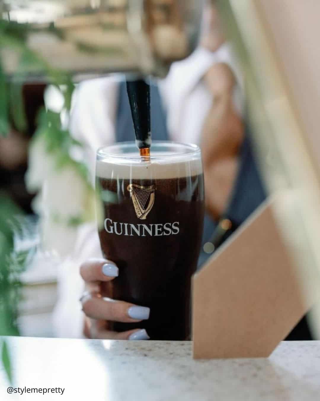 Wedding Reception Alcohol Calculator: The Shopping List