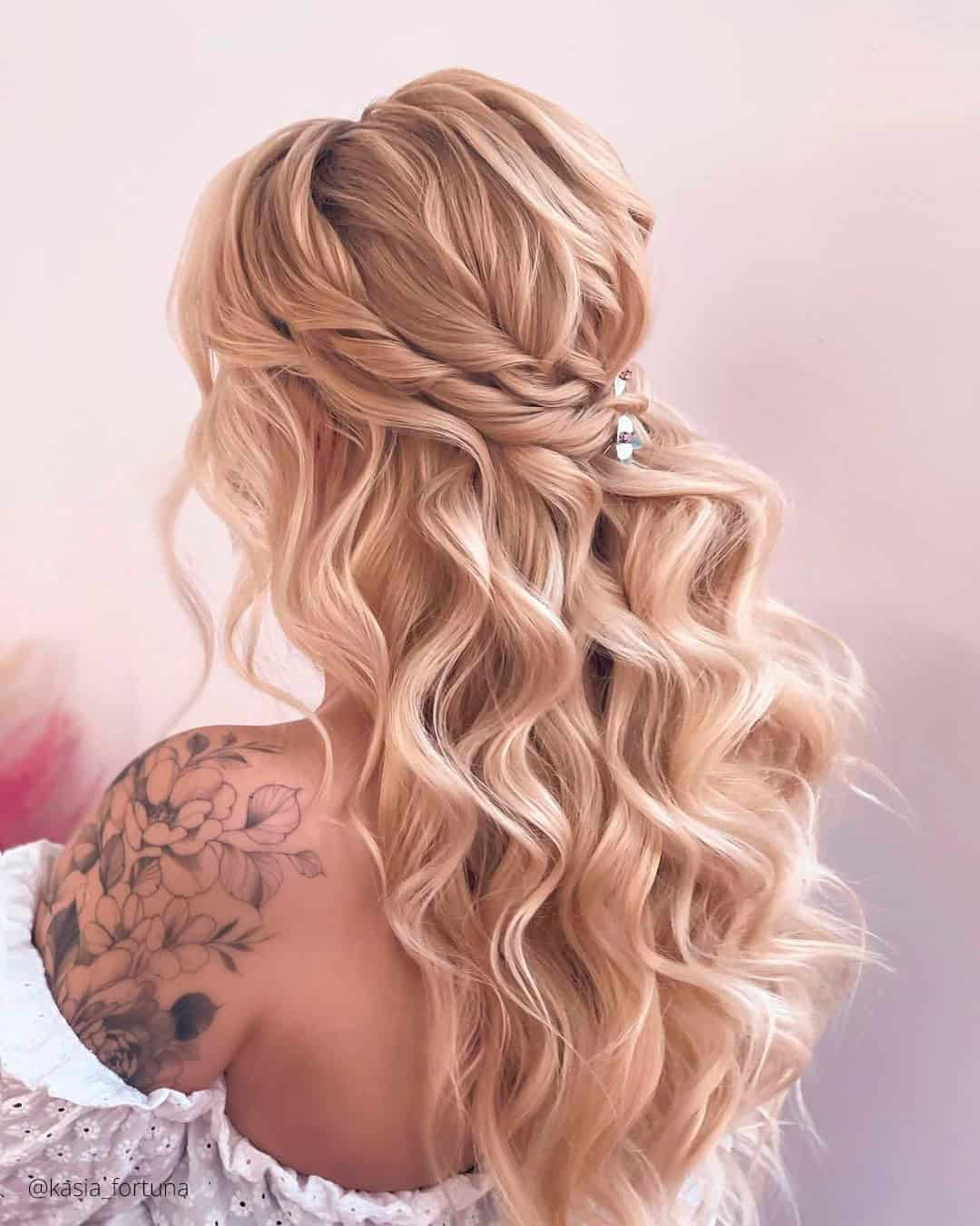 Pro Tips: How should brides prepare their hair if it tends to be oily or dry?