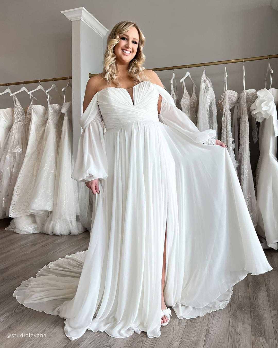 How To Accessorize A Greek Wedding Dresses?