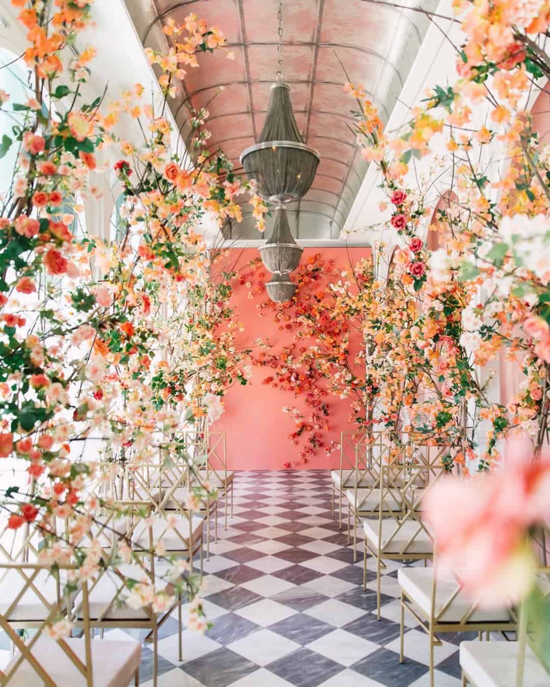 Aisle Decor Ideas For Rust Wedding