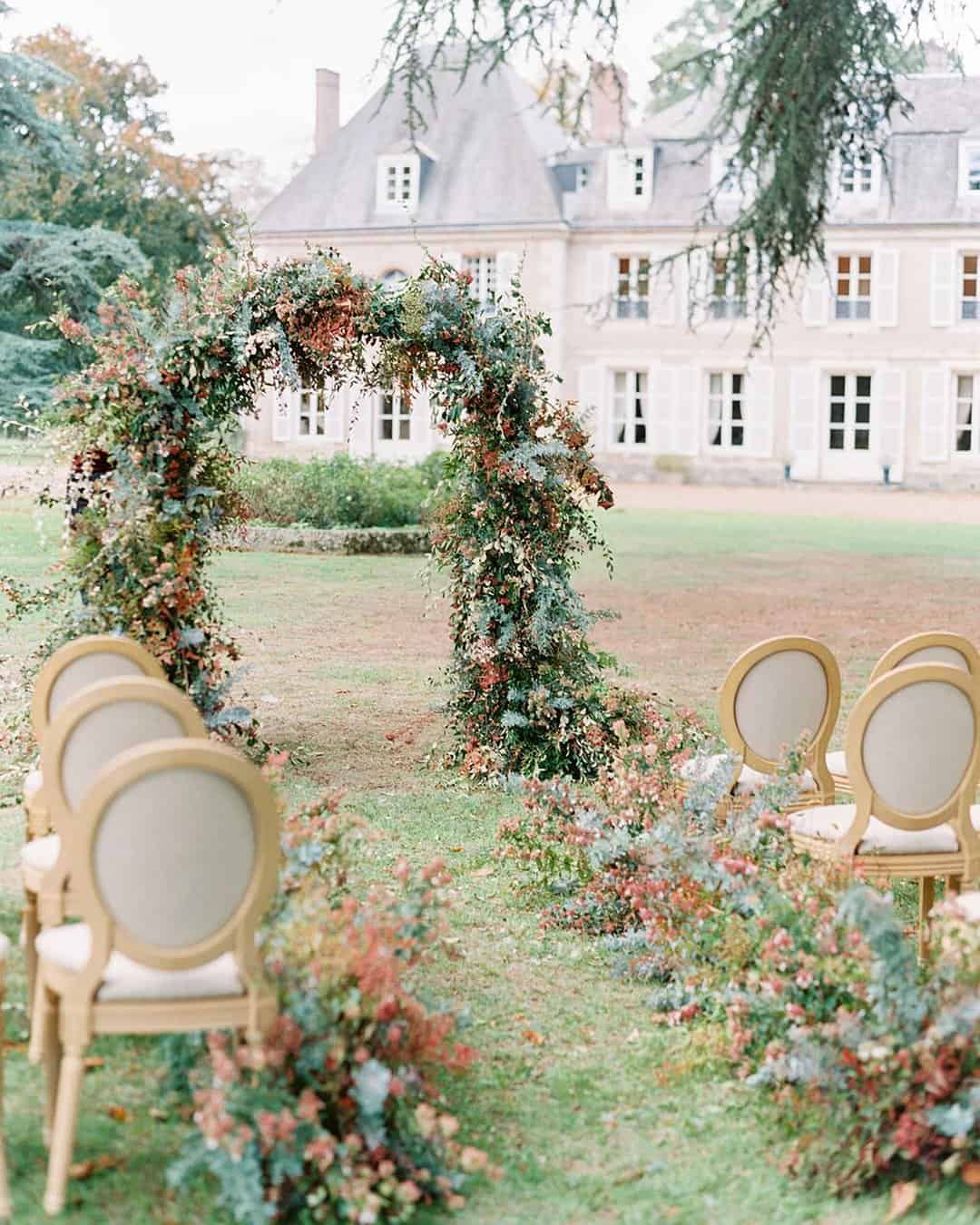Aisle Decor Ideas For Rust Wedding