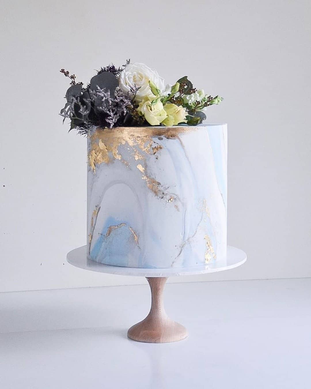 Light Gray Marble Wedding Cakes