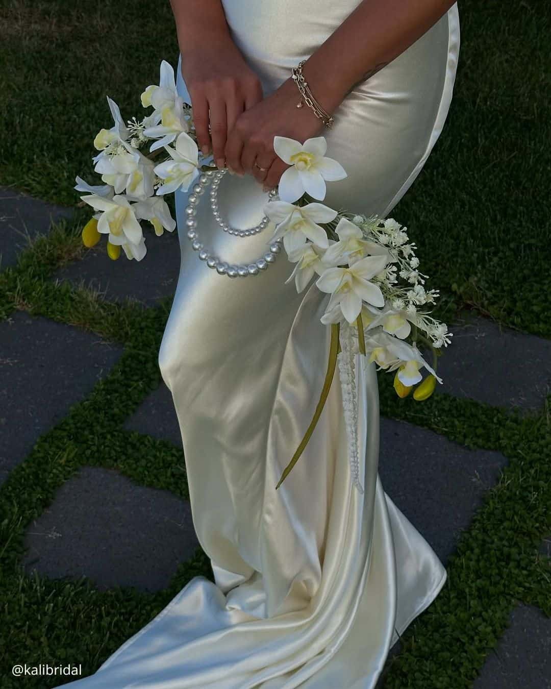 Breathtaking White Wedding Bouquets