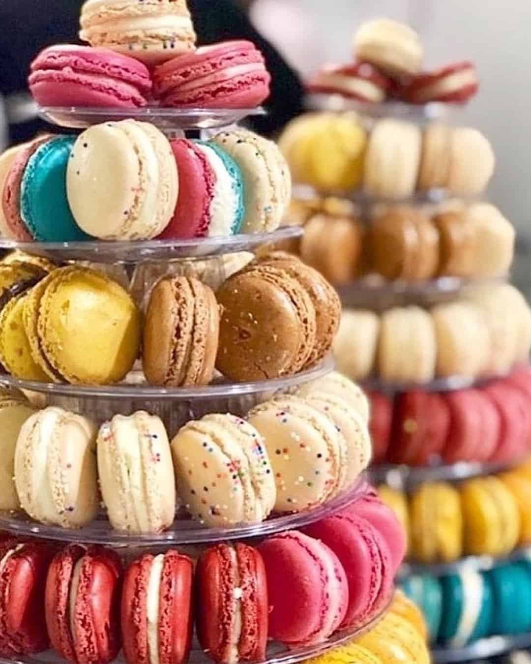 non traditional wedding dessert ideas charming macarons