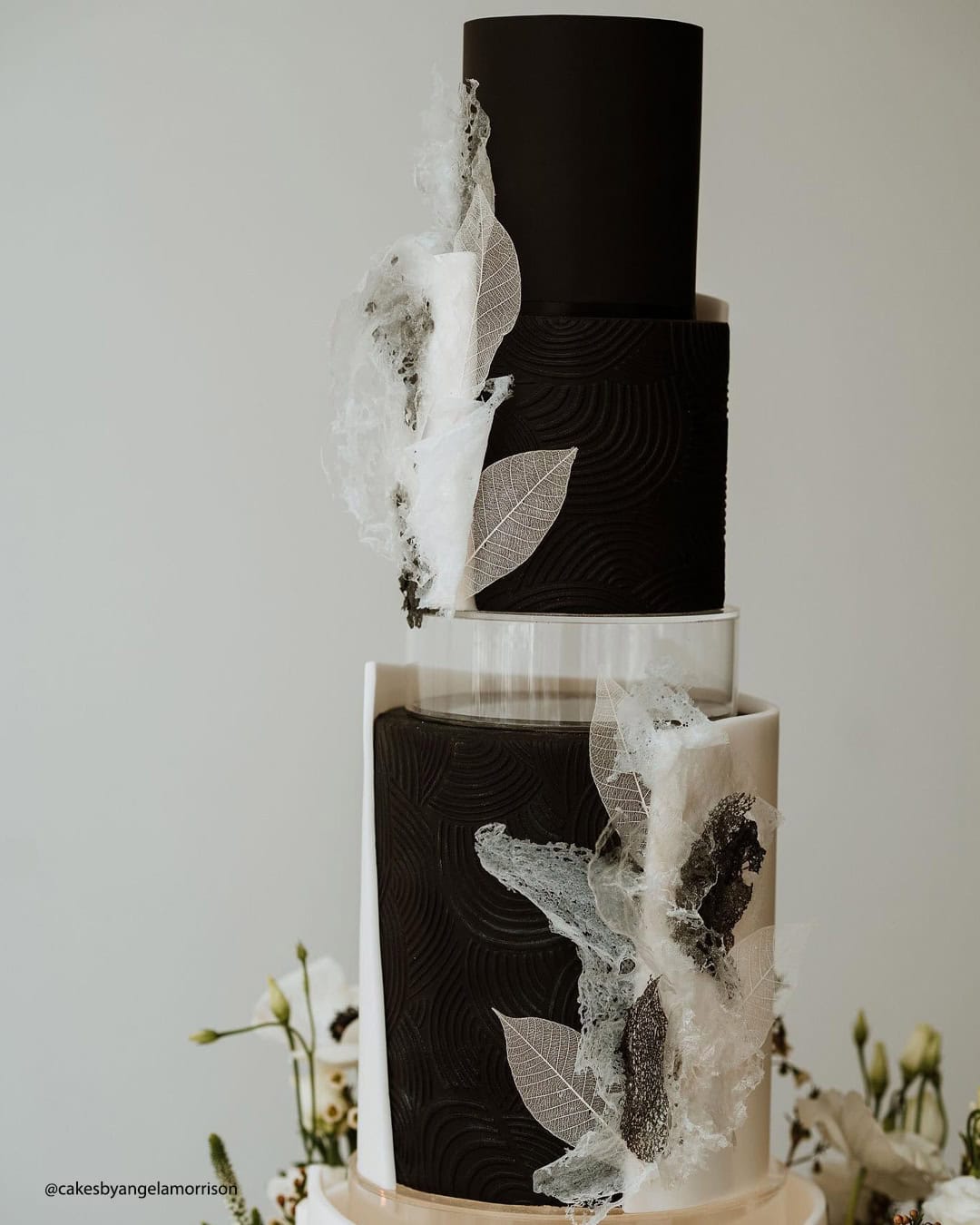 Wedding Cakes With Gold Accents