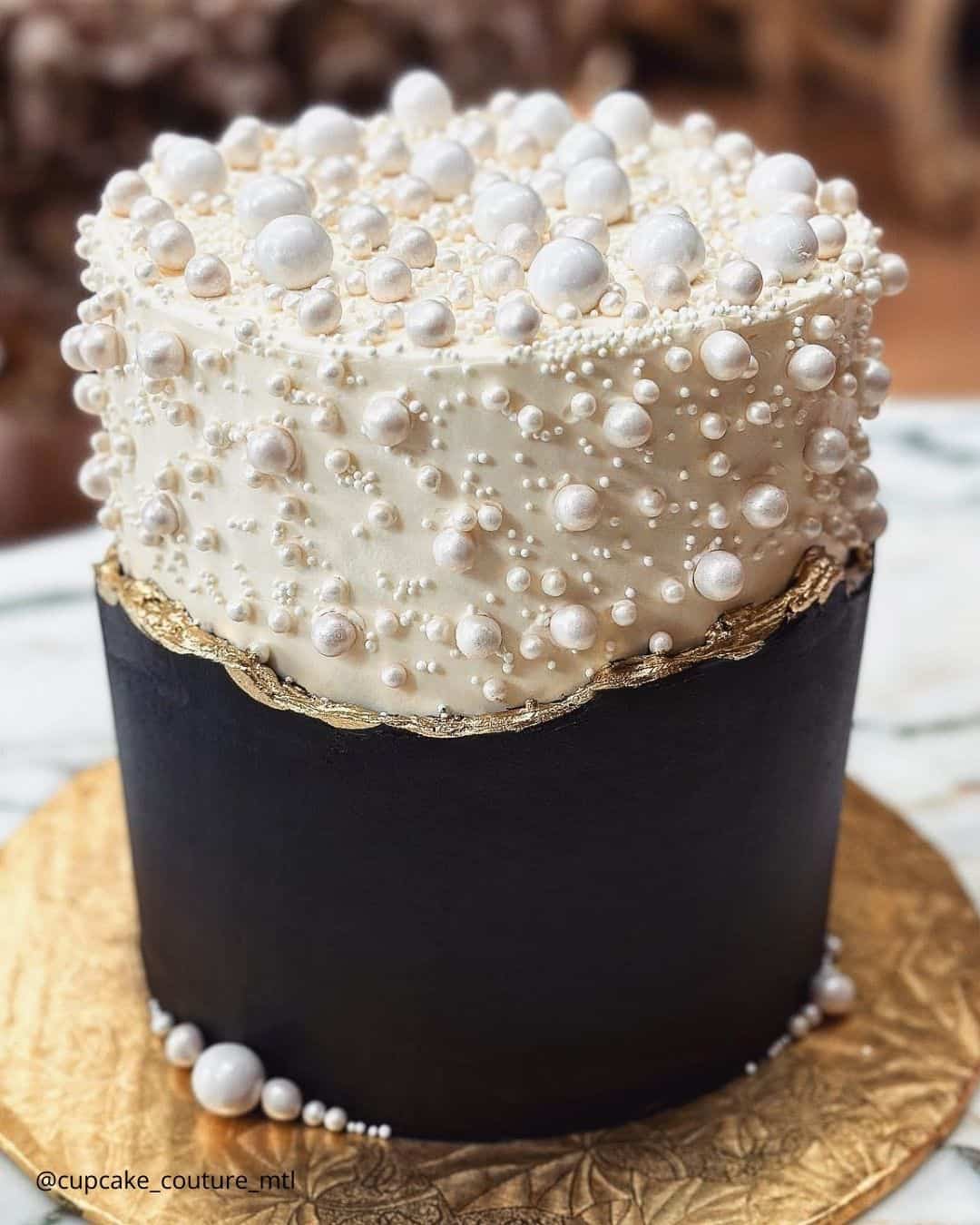 Wedding Cakes With Flowers