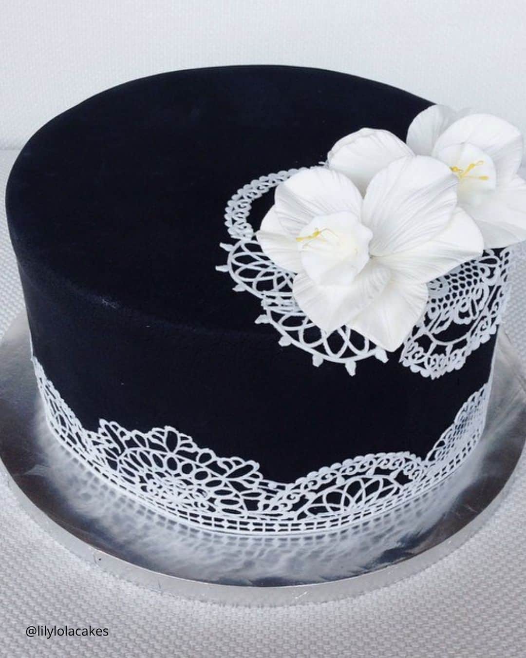 Wedding Cakes With Flowers