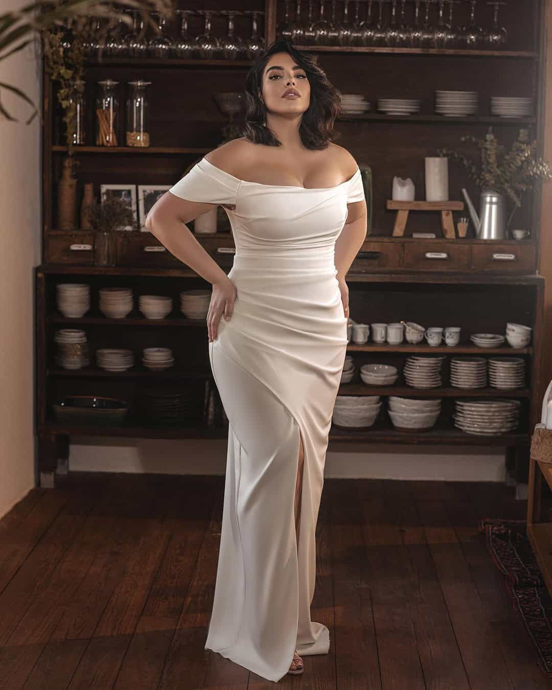 A line Wedding Dresses Plus Size