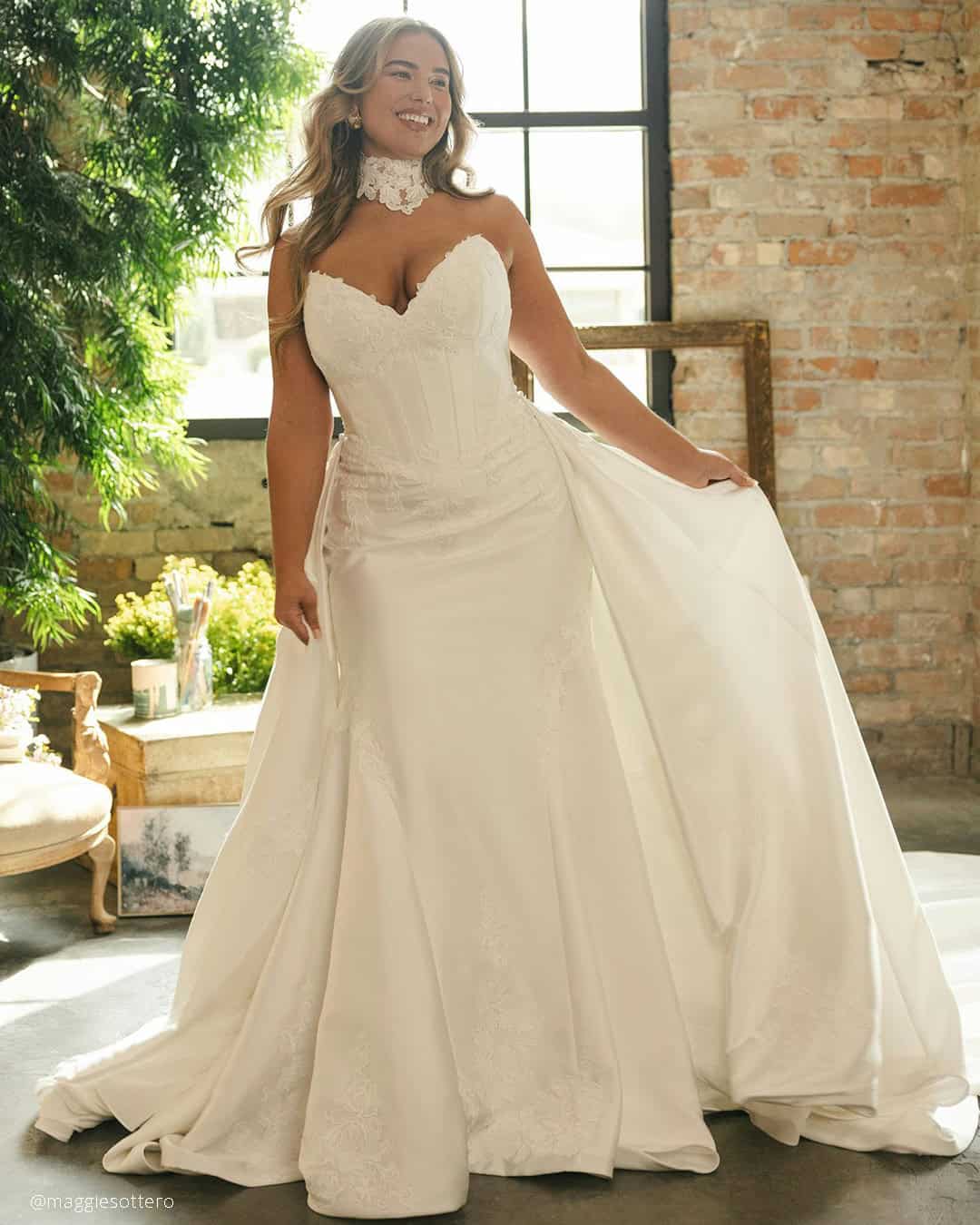 Colorful Unique Plus Size Wedding Dresses