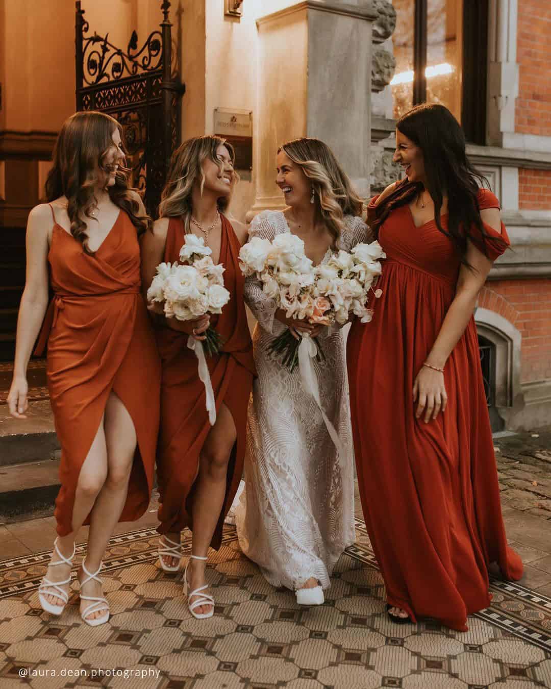 What is the most suitable season and wedding venue?