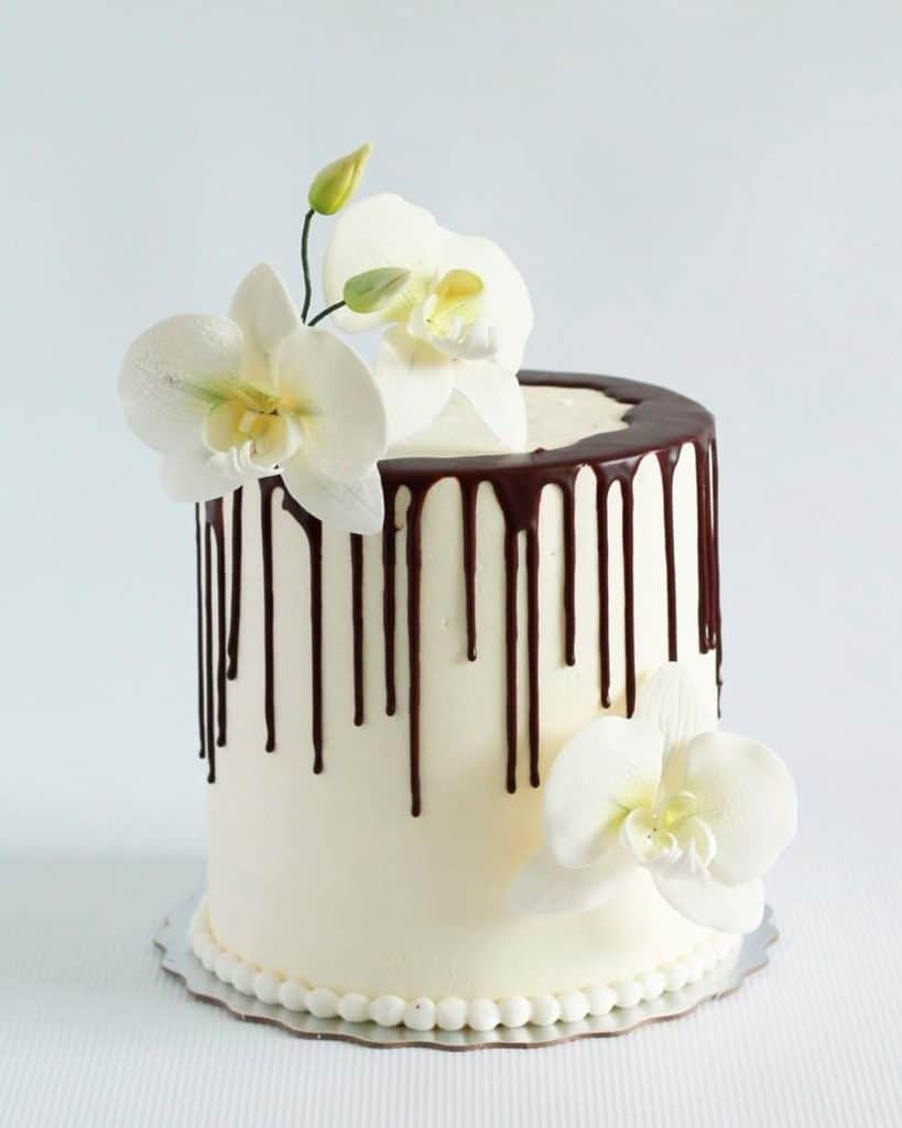 Drip Wedding Cake Trend