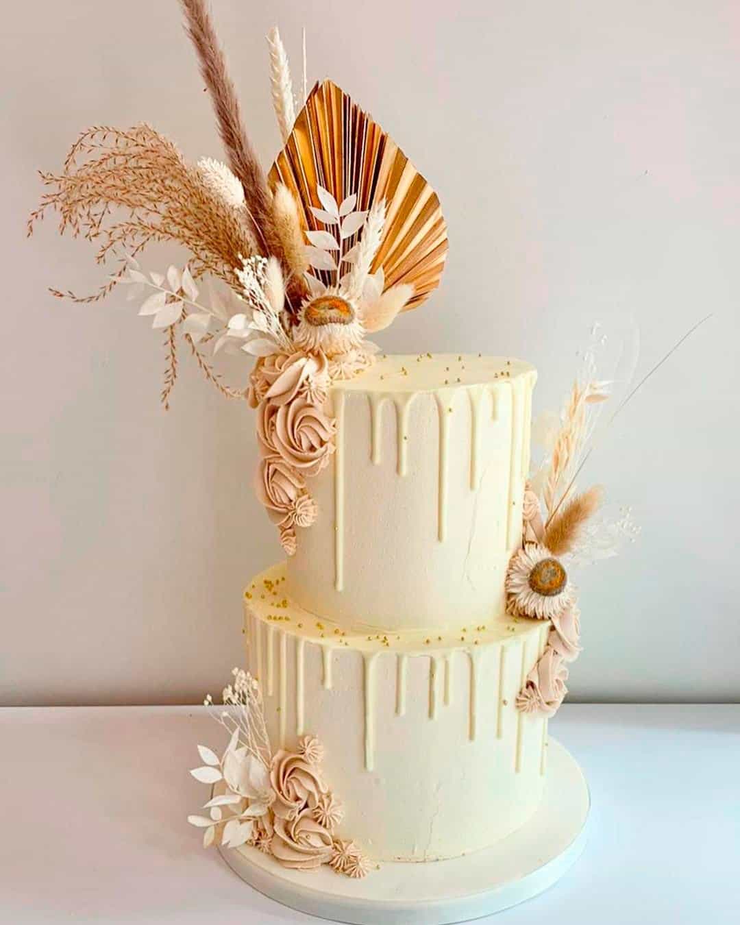 Types of Wedding Cakes Drip