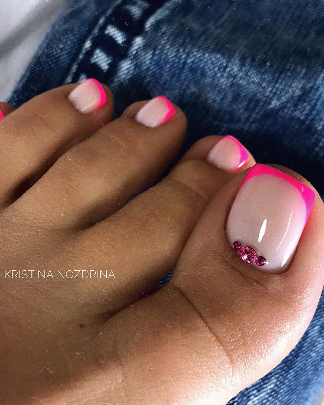 Floral Patterns Toe Nails