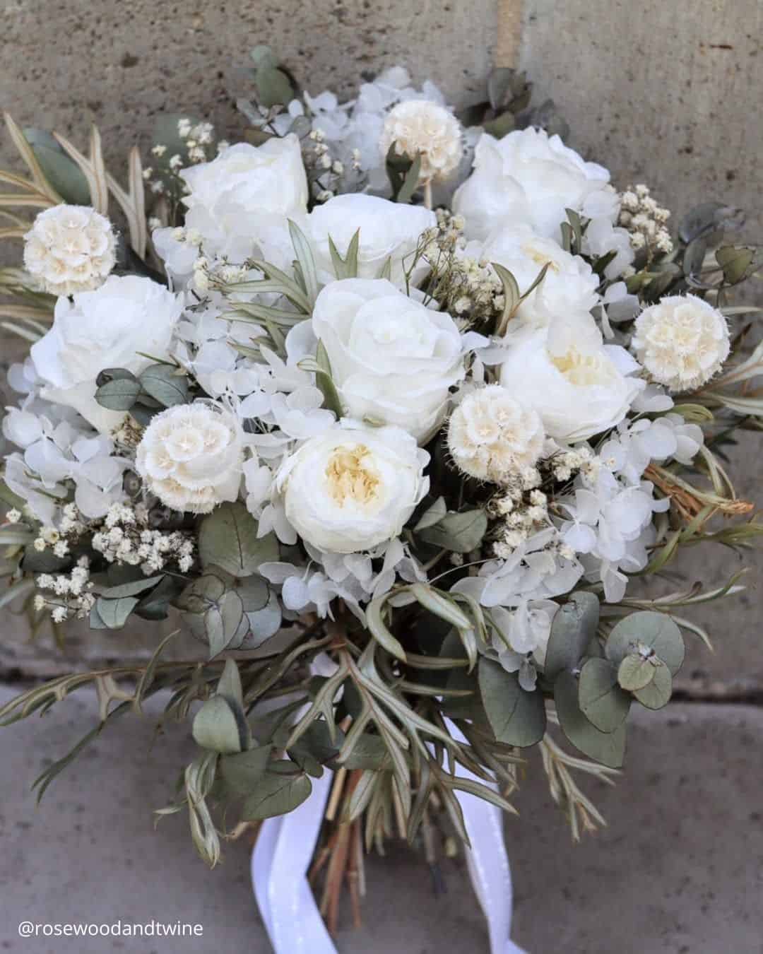 Winter Wedding Bouquet Ideas