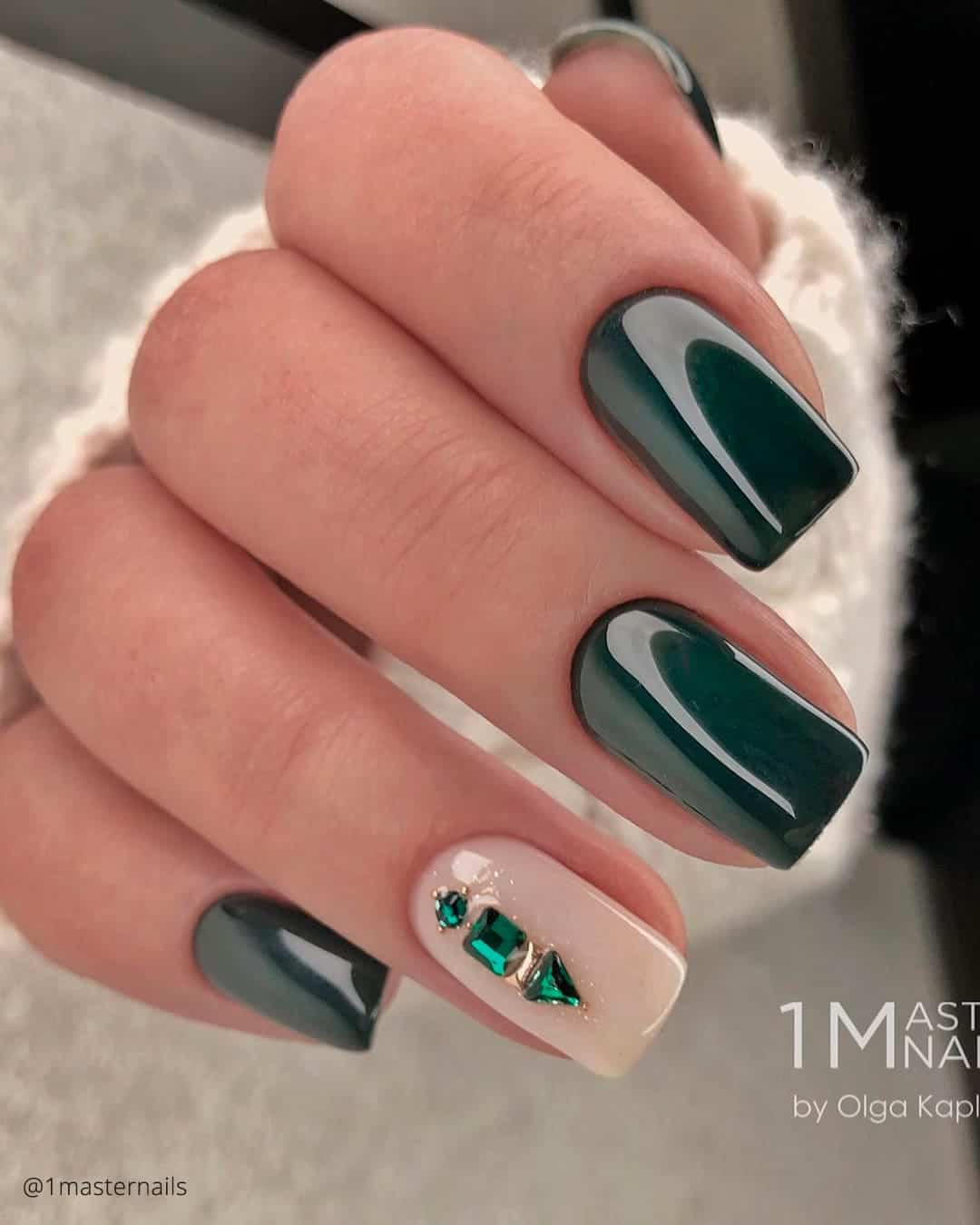 Gold Indian Wedding Nails