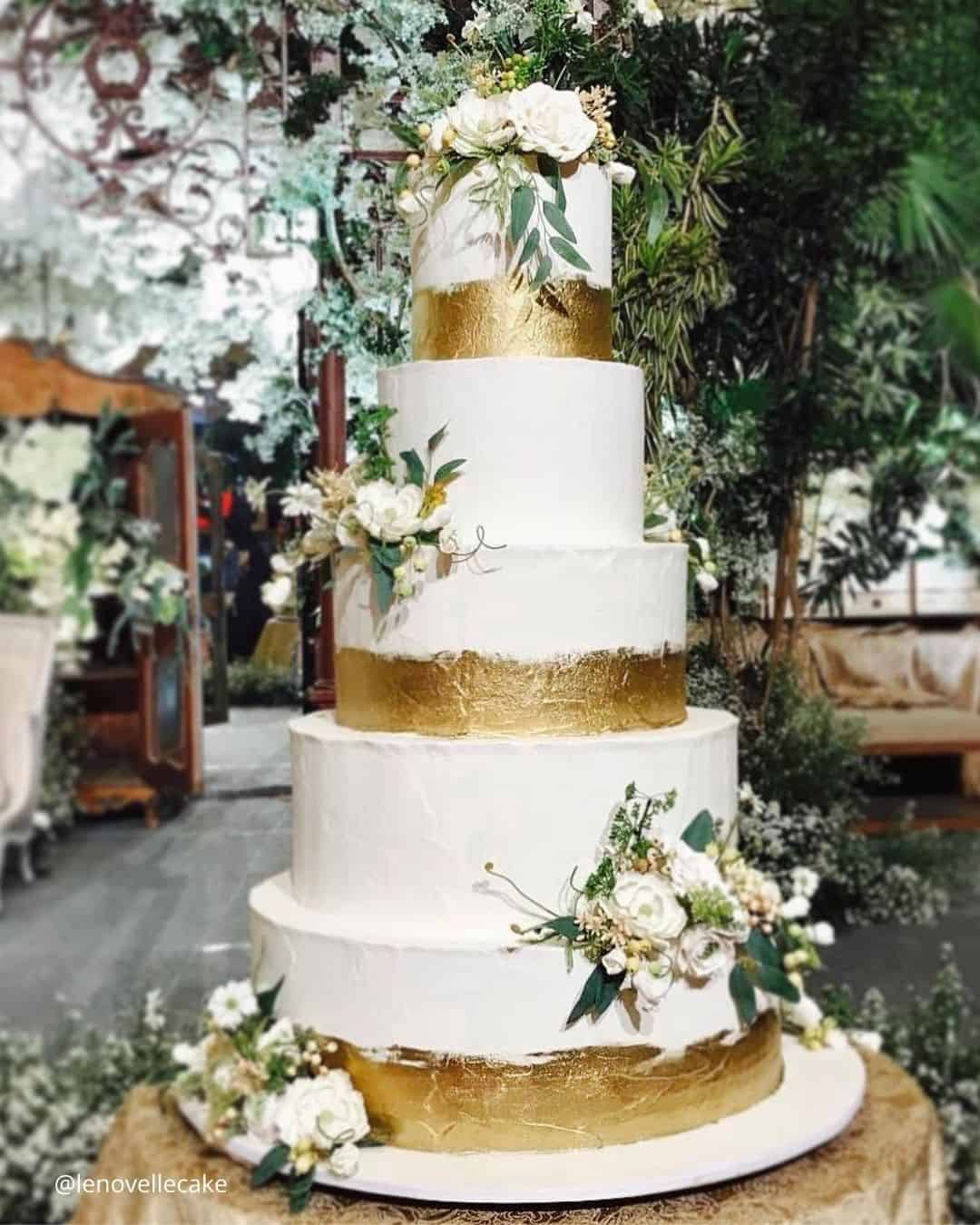 Simple Wedding Cake