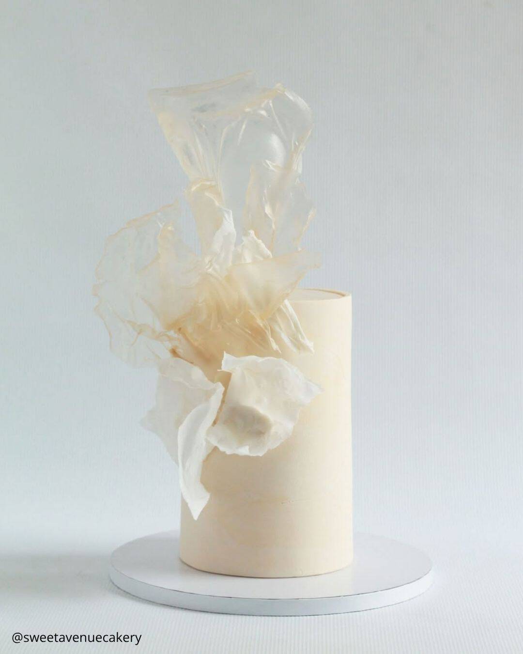 Ruffled Wedding Cakes