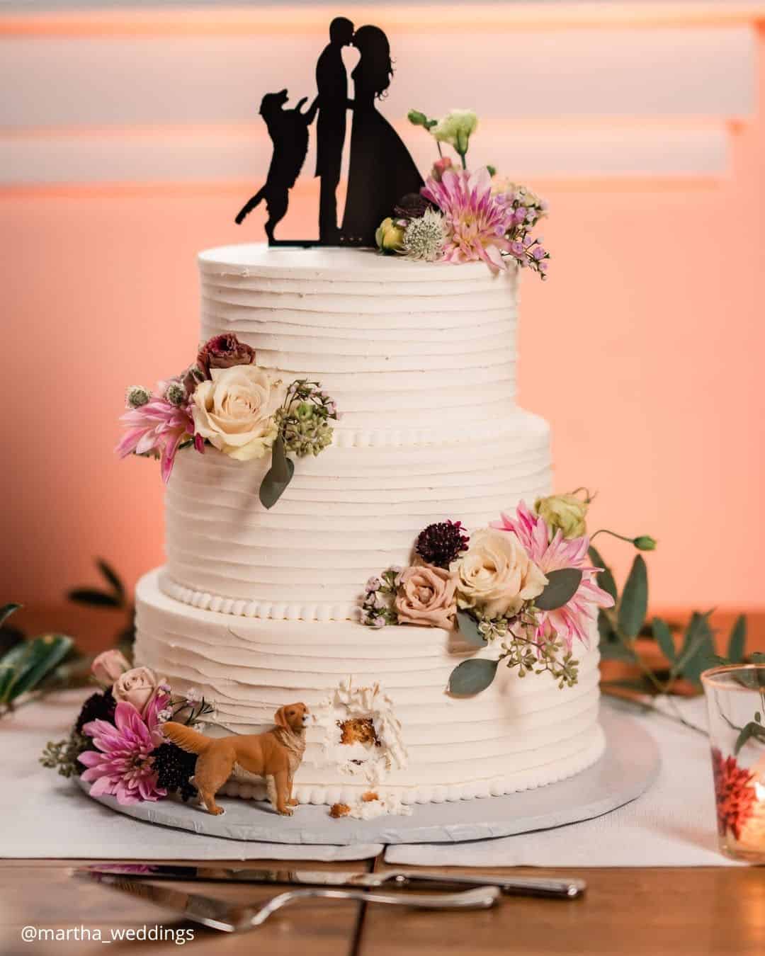 Flowers Decorations For Wedding Cakes