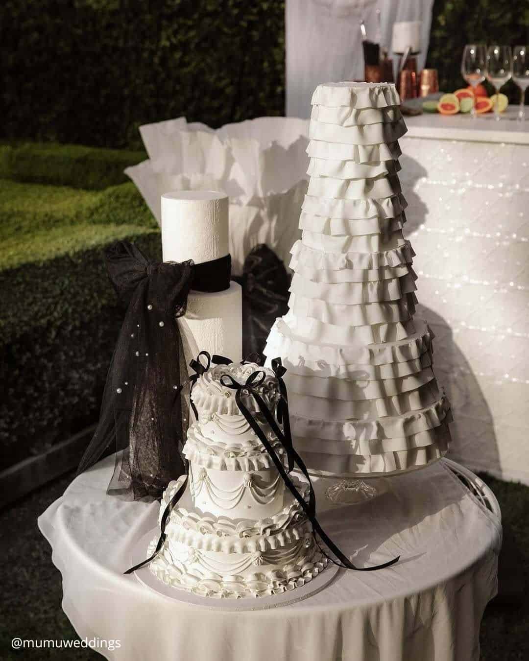 Wedding Cakes With Wild Flowers Accents