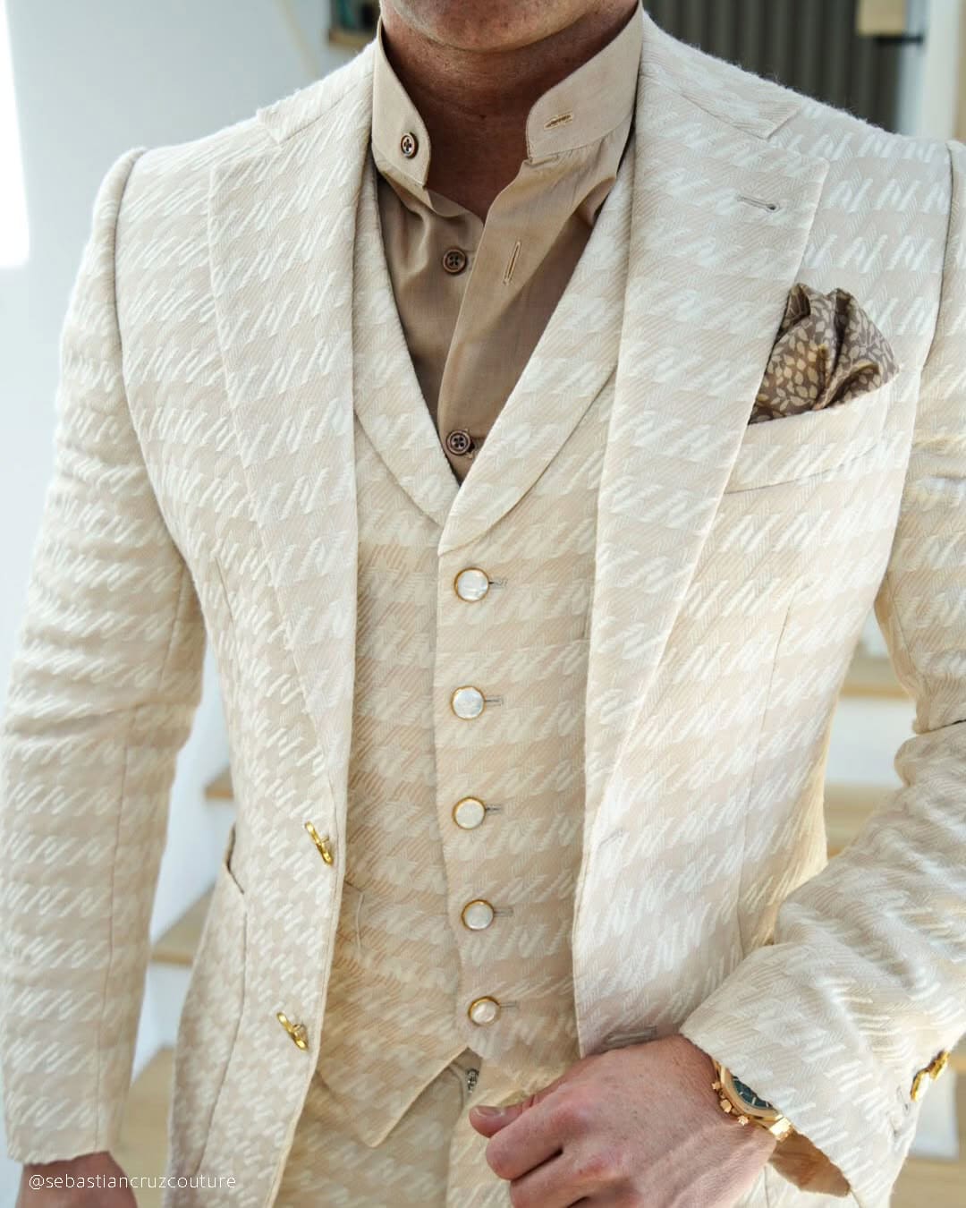 Patterned Fabrics Wedding Suits For The Groom