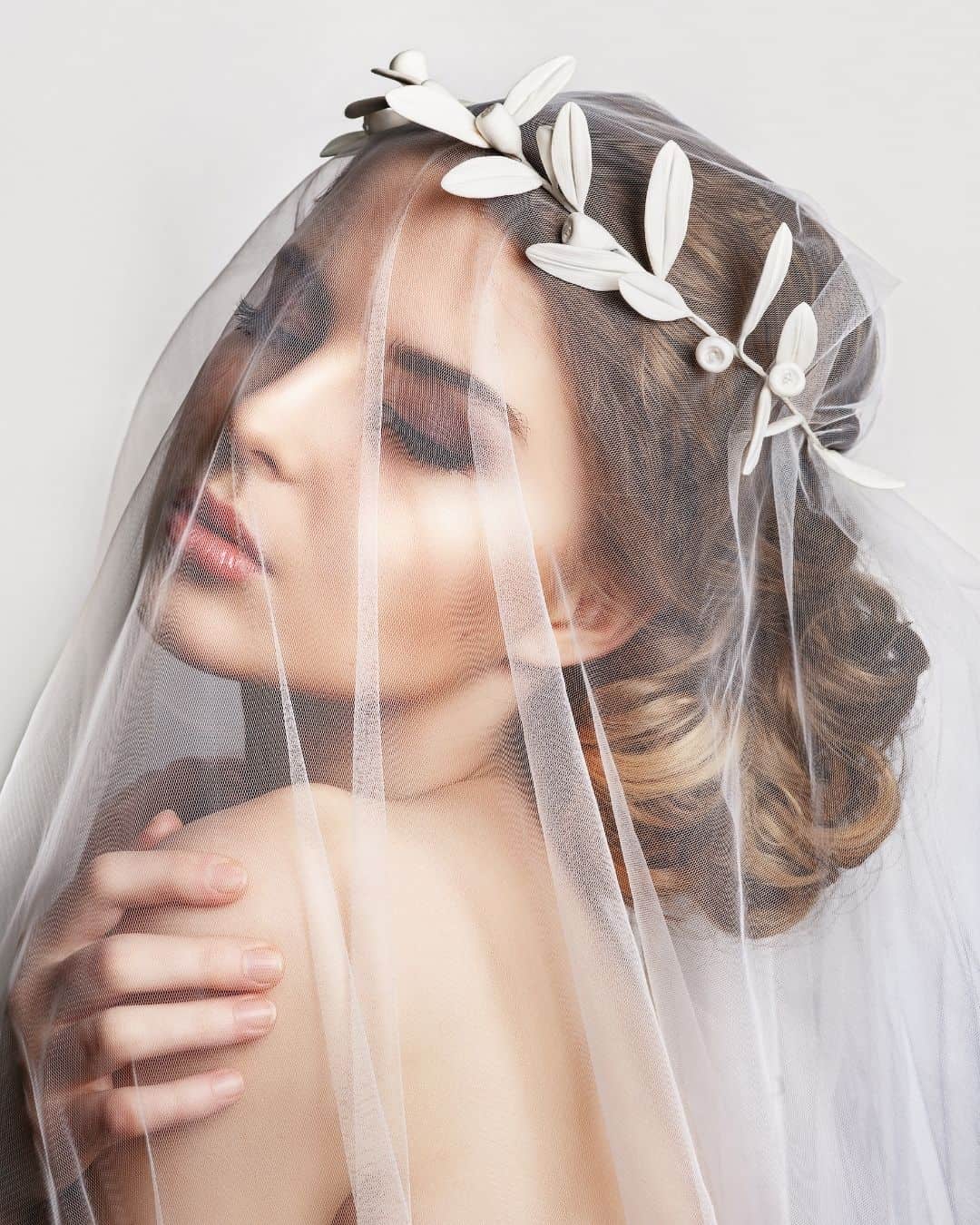 Side Swept Wedding Hairstyles With Veil