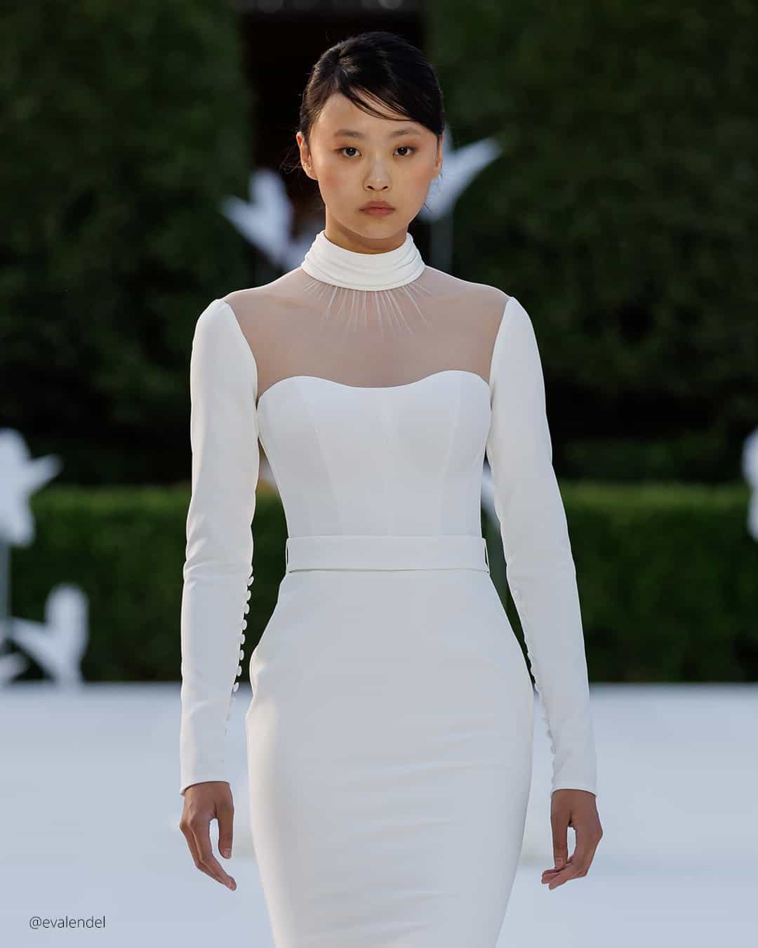Simple Long Sleeve Wedding Dresses