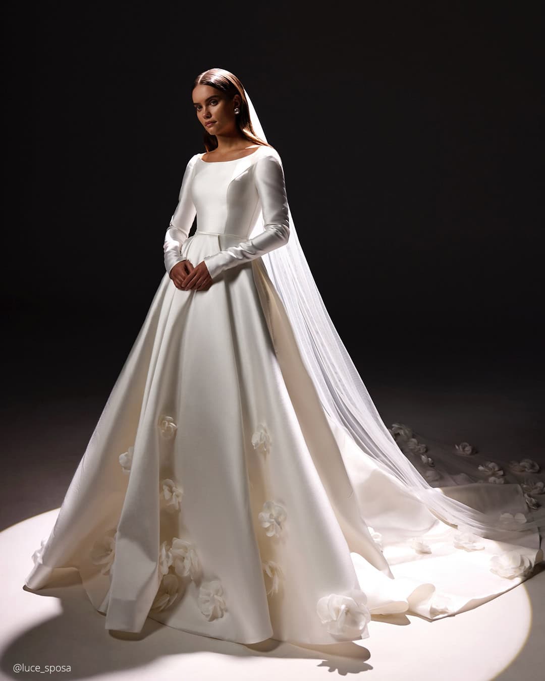 Simple Long Sleeve Wedding Dresses