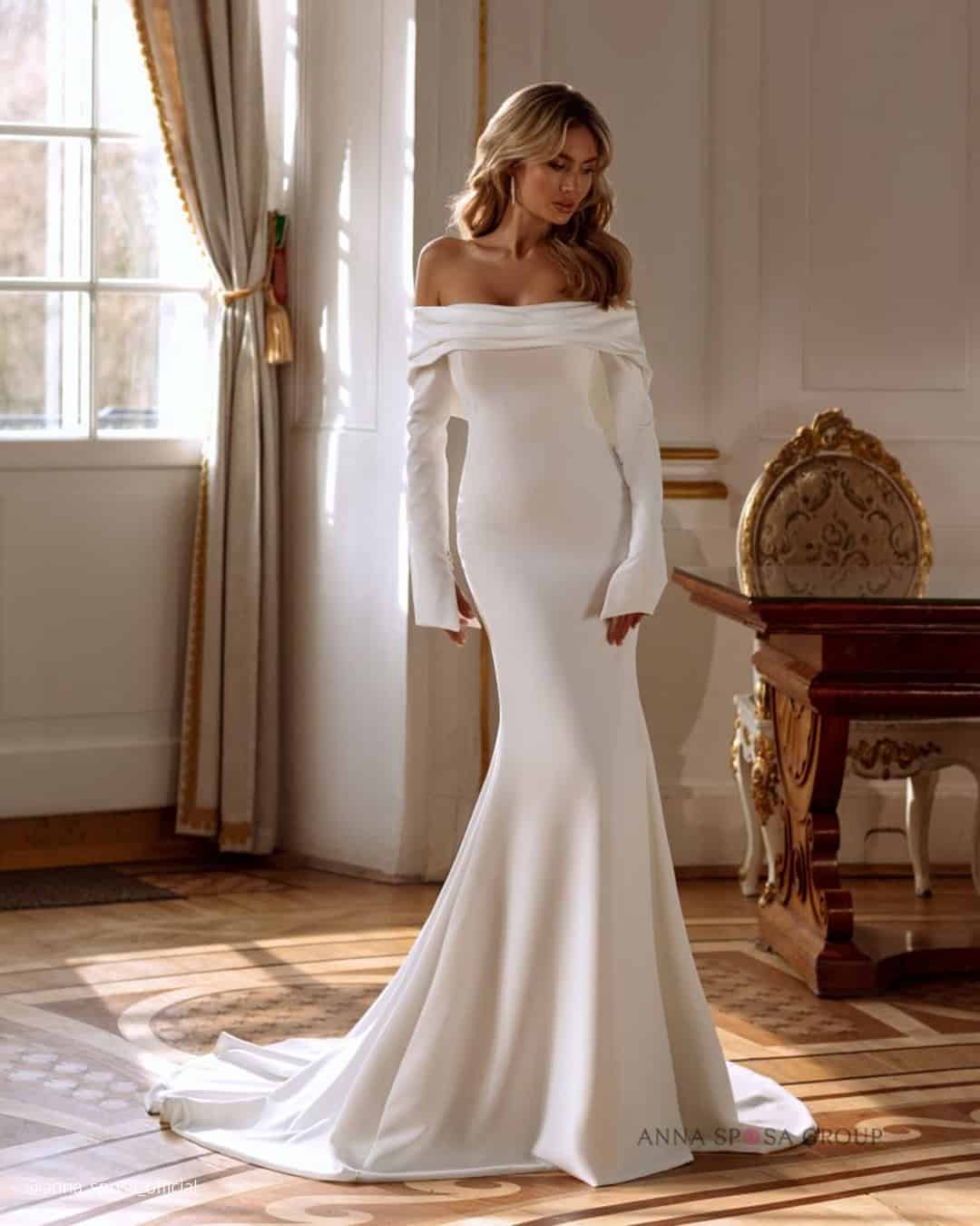 Simple Long Sleeve Wedding Dresses