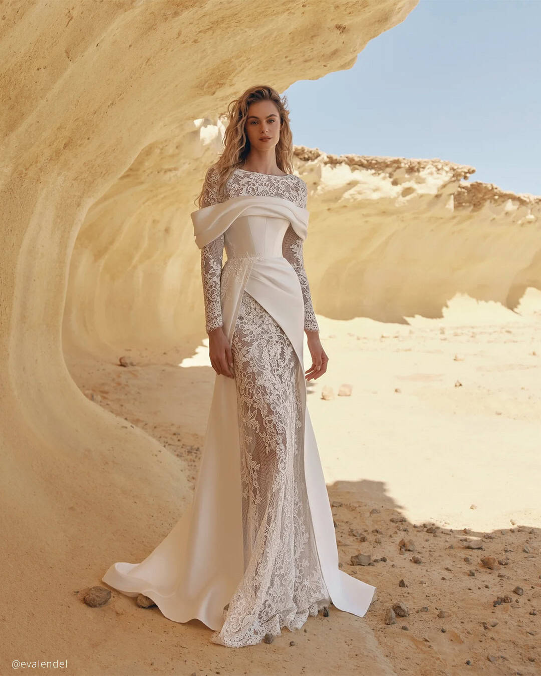 Long Sleeve Lace Wedding Dresses