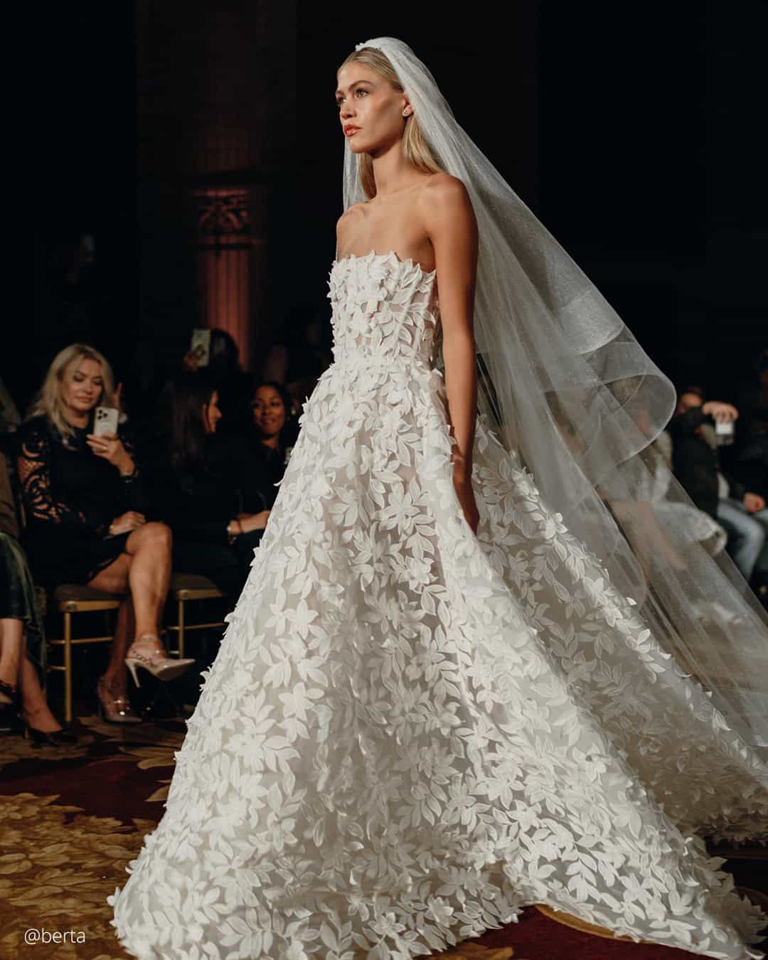 Simple Mountain Wedding Dresses