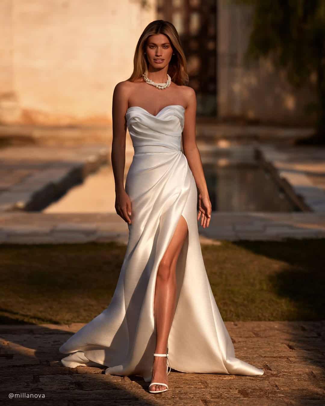 Sweetheart Beach Wedding Gowns